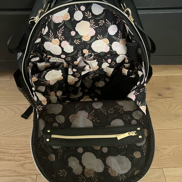Itzy Ritzy Original Chelsea Boss Backpack - Picture 4 of 5